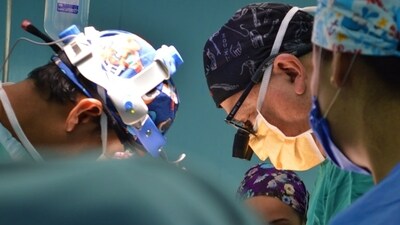 X user claims LASIK surgery made him ‘legally blind,’ surgeon asked him to ‘to learn to live with it’ (Unsplash - representational image)