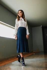 Spruce up your everyday office wear by opting for apparel that look business-like yet fashionable. (Pexels)
