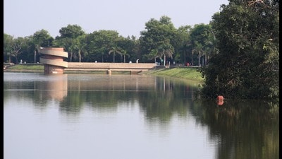 The plan includes maintaining water levels and protecting aquatic life in Sukhna Lake. (HT Photo) The plan includes maintaining water levels and protecting aquatic life in Sukhna Lake. (HT Photo)