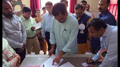 Uttar Pradesh minister for social welfare (independent charge) Asim Arun during an inspection in Barabanki on May 19. (Sourced)