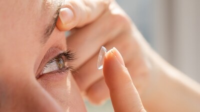 Sleeping with contact lenses can lead to eye infections. (Shutterstock) Sleeping with contact lenses can lead to eye infections. (Shutterstock)