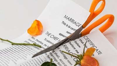 The HC allowed the husband's revision petition and quashed the maintenance order of the family court and the wife's petition seeking an increase in the amount of maintenance. (Representational) The HC allowed the husband's revision petition and quashed the maintenance order of the family court and the wife's petition seeking an increase in the amount of maintenance. (Representational)