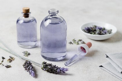 Lavender may be the most popular sleep helper, and research has demonstrated its potential to decrease heart rate and blood pressure, instructing the body to relax. (Freepik)