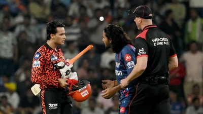 Argument between Digvesh Singh Rathi and Abhisekh Sharma (Deepak Gupta/Hindustan Times) Argument between Digvesh Singh Rathi and Abhisekh Sharma (Deepak Gupta/Hindustan Times)