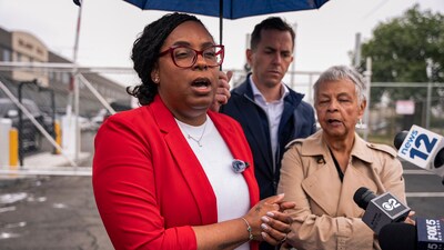 Congresswoman Rep. LaMonica McIver, D-N.J., speaks to the press after Newark mayor Ras Baraka was arrested while protesting at Delancey Hall ICE detention prison, Friday, May 9, 2025, in Newark, N.J, (AP) Congresswoman Rep. LaMonica McIver, D-N.J., speaks to the press after Newark mayor Ras Baraka was arrested while protesting at Delancey Hall ICE detention prison, Friday, May 9, 2025, in Newark, N.J, (AP)