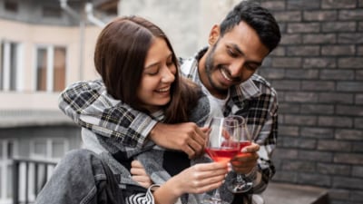 The study found interesting gender differences in the relationship between simultaneous alcohol and cannabis use and romantic/sexual experiences. (Freepik) The study found interesting gender differences in the relationship between simultaneous alcohol and cannabis use and romantic/sexual experiences. (Freepik)