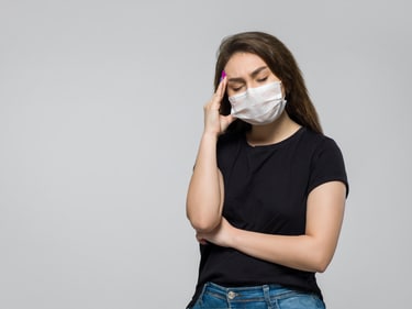 Persistent cough, sore throat, nausea and vomiting, conjunctivitis, and sometimes confusion are the symptoms to watch out for. (Freepik) Persistent cough, sore throat, nausea and vomiting, conjunctivitis, and sometimes confusion are the symptoms to watch out for. (Freepik)