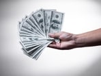New York Governor Kathy Hochul announced that 8.2 million families will receive “inflation refund” checks of up to $400. New York Governor Kathy Hochul announced that 8.2 million families will receive “inflation refund” checks of up to $400.