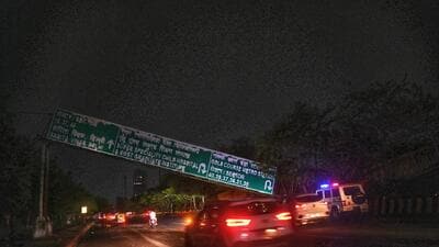 A large hoarding installed to welcome commuters to Greater Noida collapsed near Sector 142, partially blocking the expressway and causing a major traffic snarl toward Greater Noida. Similarly, another hoarding collapsed in Greater Noida. (Sunil Ghosh/HT Photos) A large hoarding installed to welcome commuters to Greater Noida collapsed near Sector 142, partially blocking the expressway and causing a major traffic snarl toward Greater Noida. Similarly, another hoarding collapsed in Greater Noida. (Sunil Ghosh/HT Photos)