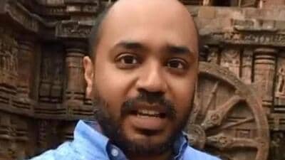 Abhijit Iyer Mitra (File Photo) Abhijit Iyer Mitra (File Photo)