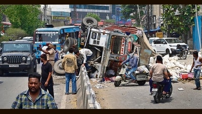 Incident triggered congestion on key adjoining routes including Bharat Nagar Chowk and Ferozepur Road. (Gurpreet singh/ht)