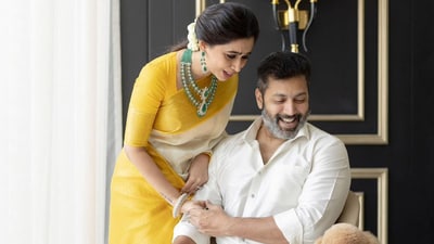 Aarti Ravi and Jayam Ravi got married in 2009 and he announced their separation after 15 years. Aarti Ravi and Jayam Ravi got married in 2009 and he announced their separation after 15 years.