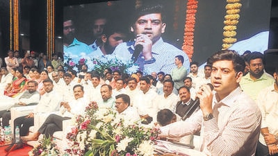 Navi Mumbai, India - May 21, 2025:Dr. Shrikant Shinde Navi Mumbai Yuva Sena Rally at Vashi in Navi Mumbai, India, on Wednesday, May 21, 2025. (Photo by Bachchan Kumar/ HT PHOTO) (HT PHOTO) Navi Mumbai, India - May 21, 2025:Dr. Shrikant Shinde Navi Mumbai Yuva Sena Rally at Vashi in Navi Mumbai, India, on Wednesday, May 21, 2025. (Photo by Bachchan Kumar/ HT PHOTO) (HT PHOTO)