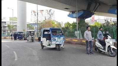 On day 2 of the campaign, no beggars spotted near the Polytechnic crossing in Lucknow. (Deepak Gupta/HT Photo) On day 2 of the campaign, no beggars spotted near the Polytechnic crossing in Lucknow. (Deepak Gupta/HT Photo)