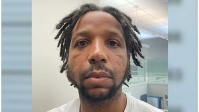 Sterling Williams claims Antoine Massey, one of the prisoners, threatened to harm him with a “shank” —a makeshift knife—if he did not help, as per court documents. (X) Sterling Williams claims Antoine Massey, one of the prisoners, threatened to harm him with a “shank” —a makeshift knife—if he did not help, as per court documents. (X)