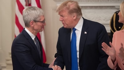 Apple said on February 24, 2025, it will spend more than $500 billion in the United States over the next four years and hire 20,000 staff, an announcement likely to please President Donald Trump who has pushed US companies to shift manufacturing home. (AFP file) Apple said on February 24, 2025, it will spend more than $500 billion in the United States over the next four years and hire 20,000 staff, an announcement likely to please President Donald Trump who has pushed US companies to shift manufacturing home. (AFP file)