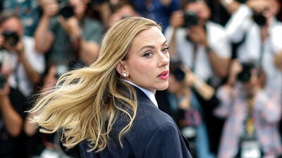 Director Scarlett Johansson poses during a photocall for the film "Eleanor the Great" in competition for the category Un Certain Regard at the 78th Cannes Film Festival in Cannes, France, May 21, 2025. REUTERS/Stephane Mahe     TPX IMAGES OF THE DAY (REUTERS)
