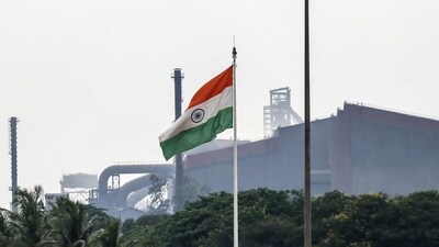 200 high-mast flags were damaged in a massive storm that hit the national capital, (Bloomberg) 200 high-mast flags were damaged in a massive storm that hit the national capital, (Bloomberg)