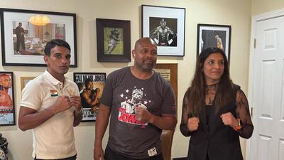 Indian pugilist Simranjit Kaur (R) has made the switch to professional boxing after being signed by Roy Jones Jr. Promotions. (HT) Indian pugilist Simranjit Kaur (R) has made the switch to professional boxing after being signed by Roy Jones Jr. Promotions. (HT)