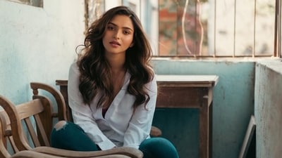 Kayadu Lohar recently gained fame when she acted in Dragon. Kayadu Lohar recently gained fame when she acted in Dragon.