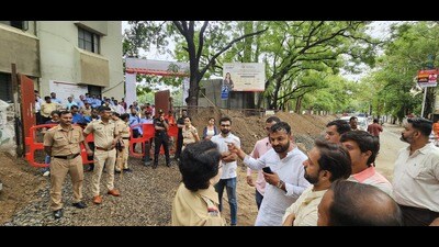 Members of National Students’ Union of India protest at the BMCC ground on Thursday. (MAHENDRA KOLHE/HT PHOTO) Members of National Students’ Union of India protest at the BMCC ground on Thursday. (MAHENDRA KOLHE/HT PHOTO)