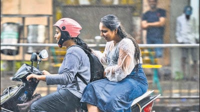 Mumbai, India - May 22, 2025: People going through the rain at tardev in Mumbai, India, on Thursday, May 22, 2025. (Photo by Satish Bate/ Hindustan Times) (Hindustan Times) Mumbai, India - May 22, 2025: People going through the rain at tardev in Mumbai, India, on Thursday, May 22, 2025. (Photo by Satish Bate/ Hindustan Times) (Hindustan Times)