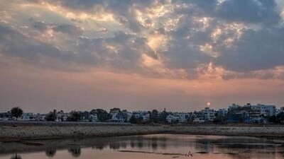 The Bruhat Bengaluru Mahanagara Palike (BBMP) confirmed that out of the 183 lakes under its jurisdiction, 40 are almost full. The Bruhat Bengaluru Mahanagara Palike (BBMP) confirmed that out of the 183 lakes under its jurisdiction, 40 are almost full.