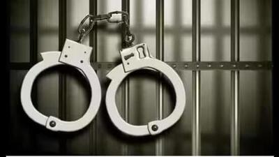 While addressing the media on Thursday, senior superintendent of police (SSP), Mohali, Harmandeep Singh Hans said the accused has been identified as 24-year-old Mukesh Kumar, a native of Hanuman Mandir, Kataria Station village, Bhagalpur district, Bihar. (HT Photo) While addressing the media on Thursday, senior superintendent of police (SSP), Mohali, Harmandeep Singh Hans said the accused has been identified as 24-year-old Mukesh Kumar, a native of Hanuman Mandir, Kataria Station village, Bhagalpur district, Bihar. (HT Photo)