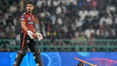 Sunrisers Hyderabad posted a competitive 231 for 6, riding on Ishan Kishan's 48-ball unbeaten 94 and then restricted RCB to 189 in 19.5 overs. (AFP) Sunrisers Hyderabad posted a competitive 231 for 6, riding on Ishan Kishan's 48-ball unbeaten 94 and then restricted RCB to 189 in 19.5 overs. (AFP)