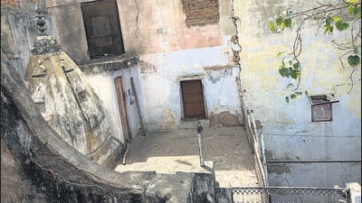 Old Delhi’s Gali Mandir Wali is very small, very narrow, and is home to around 20 families. (HT Photo) Old Delhi’s Gali Mandir Wali is very small, very narrow, and is home to around 20 families. (HT Photo)