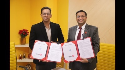 The MoU was signed between Ludhiana Angels Network and CEED at Chitkara University to accelerate entrepreneurship and innovation on campus. (HT Photo) The MoU was signed between Ludhiana Angels Network and CEED at Chitkara University to accelerate entrepreneurship and innovation on campus. (HT Photo)