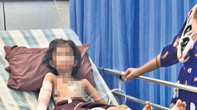 8-year-old injured as glass door shatters on her in ferry boat 8-year-old injured as glass door shatters on her in ferry boat