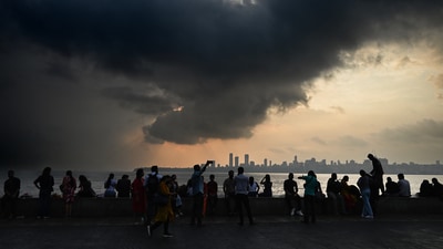 Dark clouds over Mumbai as heavy rain is expected in the city (Hindustan Times) Dark clouds over Mumbai as heavy rain is expected in the city (Hindustan Times)