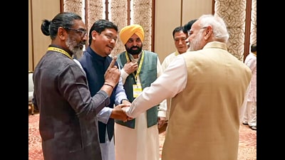 Prime Minister Narendra Modi with Punjab CM Bhagwant Mann, Jharkhand CM Hemant Soren, Meghalaya CM Conrad Sangma and Telangana CM Revanth Reddy during the 10th NITI Aayog Governing Council Meeting in New Delhi on Saturday. (ANI) Prime Minister Narendra Modi with Punjab CM Bhagwant Mann, Jharkhand CM Hemant Soren, Meghalaya CM Conrad Sangma and Telangana CM Revanth Reddy during the 10th NITI Aayog Governing Council Meeting in New Delhi on Saturday. (ANI)