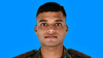 Lieutenant Shashank Tiwari from Ayodhya died saving a fellow soldier. Lieutenant Shashank Tiwari from Ayodhya died saving a fellow soldier.
