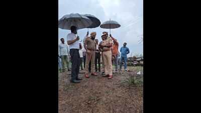 Sandeep Singh Gill, superintendent of police, Pune rural, said, “We have recovered the half-burnt bodies of a woman and two children from the Ranjangaon area.” (HT) Sandeep Singh Gill, superintendent of police, Pune rural, said, “We have recovered the half-burnt bodies of a woman and two children from the Ranjangaon area.” (HT)