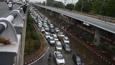 Traffic congestion at Ram Tula Rao Marg on Sunday. (Vipin Kumar/HT) Traffic congestion at Ram Tula Rao Marg on Sunday. (Vipin Kumar/HT)