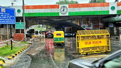New Delhi: Vehicles wade through the waterlogged Minto Bridge underpass amid rains, in New Delhi, Friday, May 2, 2025. (PTI) New Delhi: Vehicles wade through the waterlogged Minto Bridge underpass amid rains, in New Delhi, Friday, May 2, 2025. (PTI)