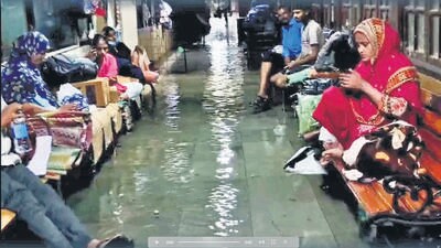 Rainwater floods KEM Hospital; patients sit in ankle-deep water Rainwater floods KEM Hospital; patients sit in ankle-deep water