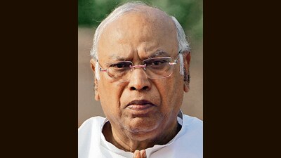 Mallikarjun Kharge (PTI) Mallikarjun Kharge (PTI)