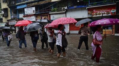 Mumbai, India - May 26, 2025:Water logging at Parel, in Mumbai, India, on Monday, May 26, 2025. (Photo by Anshuman Poyrekar/ Hindustan Times) (Hindustan Times) Mumbai, India - May 26, 2025:Water logging at Parel, in Mumbai, India, on Monday, May 26, 2025. (Photo by Anshuman Poyrekar/ Hindustan Times) (Hindustan Times)