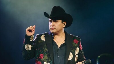 Who is Julión Álvarez? Mexican singer's US concert postponed after his, bandmates' work visas were revoked (lospasosdejulion/Instagram) Who is Julión Álvarez? Mexican singer's US concert postponed after his, bandmates' work visas were revoked (lospasosdejulion/Instagram)