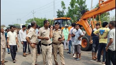 The incident took place near the Silani bus stand between 8am and 8.15am. (HT Photo) The incident took place near the Silani bus stand between 8am and 8.15am. (HT Photo)