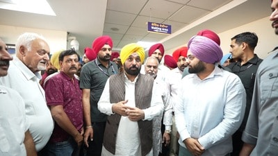 Chief minister Bhagwant Mann during inspection at the Mohali sub-registrar office on Tuesday. (HT photo)