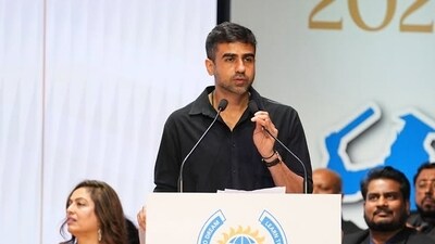 Nikhil Kamath at the 2025 convocation ceremony of Dhirubhai Ambani International School Nikhil Kamath at the 2025 convocation ceremony of Dhirubhai Ambani International School