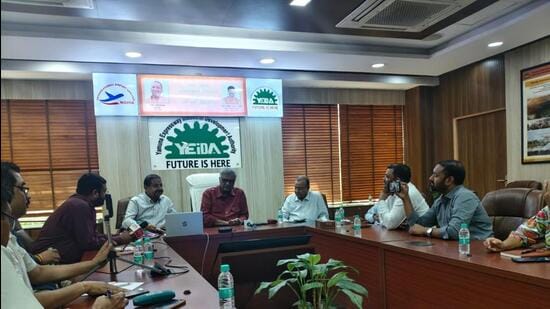 “The plan fragments the designated green belt instead of maintaining a consolidated area. The green cover constitutes 15% of the total site, but the builder’s plan falls short of expectations,” Yeida CEO said. (HT Photos)