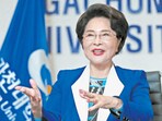At 93, Korean university president Lee Gil-ya's youthful looks leave internet in awe. At 93, Korean university president Lee Gil-ya's youthful looks leave internet in awe.