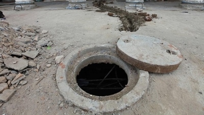 The jewellery shop owners in Jaipur would rope in sanitation workers to recover the sludge from septic tank, which was later processed to recover the gold and silver particles. (Representational) The jewellery shop owners in Jaipur would rope in sanitation workers to recover the sludge from septic tank, which was later processed to recover the gold and silver particles. (Representational)