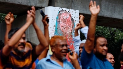People entered Ganabhaban, the Bangladesh Prime Minister's residence, after the resignation of Sheikh Hasina in Dhaka on August 5, 2024. (File/Reuters)