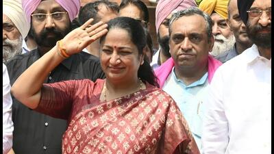 CM Rekha Gupta attends an event at Guru Gobind Singh College of Commerce in Pitampura on Wednesday. (Vipin Kumar/HT PHOTO) CM Rekha Gupta attends an event at Guru Gobind Singh College of Commerce in Pitampura on Wednesday. (Vipin Kumar/HT PHOTO)